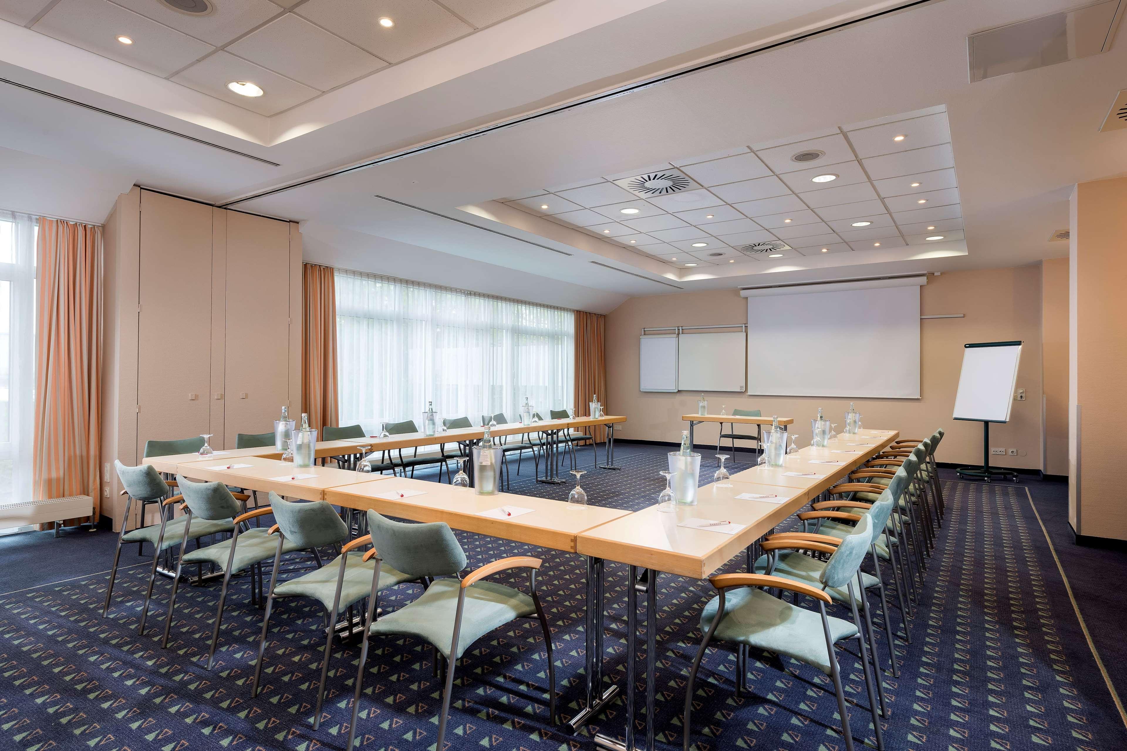 Ramada By Wyndham Hannover Messe Laatzen Dış mekan fotoğraf